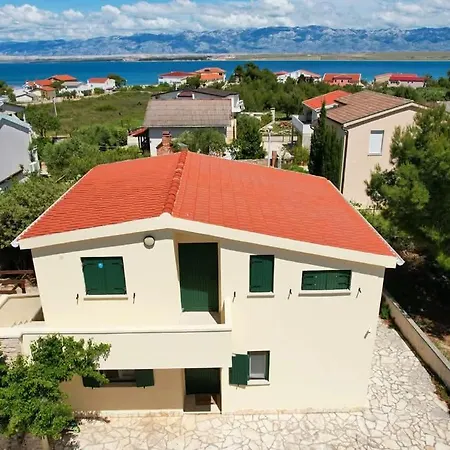 Apartment Anika *